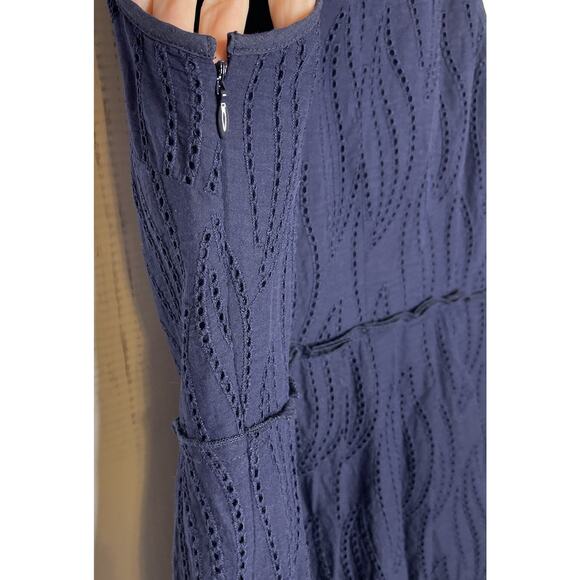 NWOT Ann Taylor Petite Eyelet Midi Dress Fit & Flare Size 4P Navy Blue Pleated - Picture 6 of 9